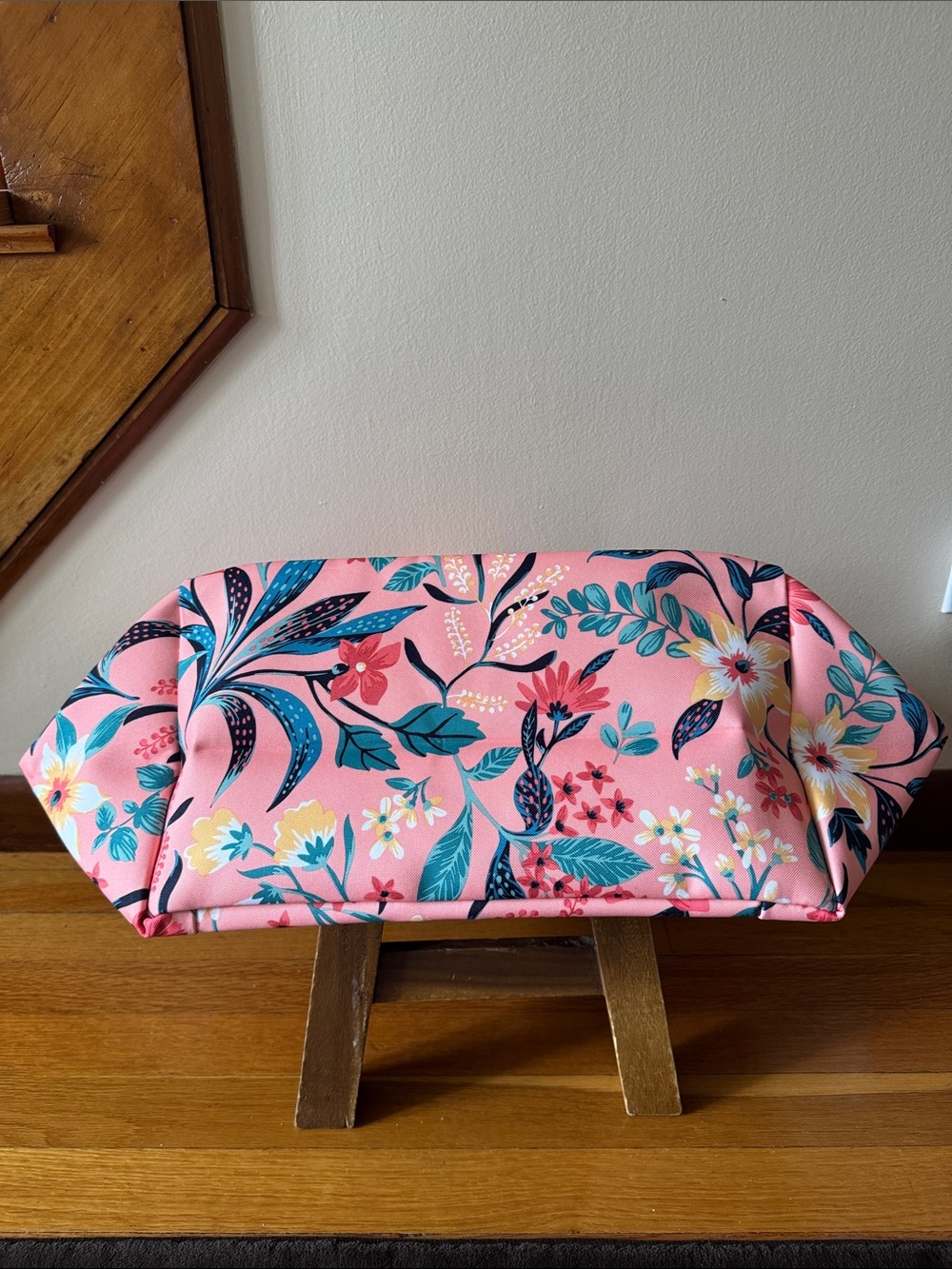Vera Bradley ReActive
Drawstring Family Tote in the Paradise Bright Coral - Picture 9 of 11